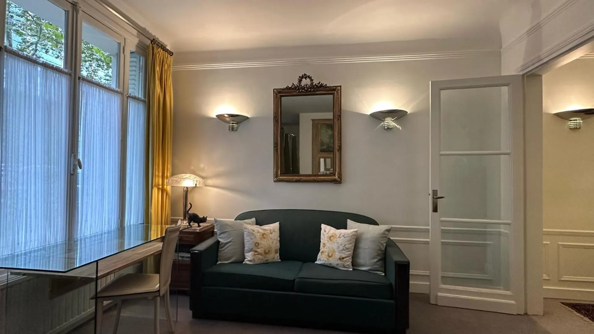 Luxury And Cosy Apartment In Paris, 16E Arrondissement
